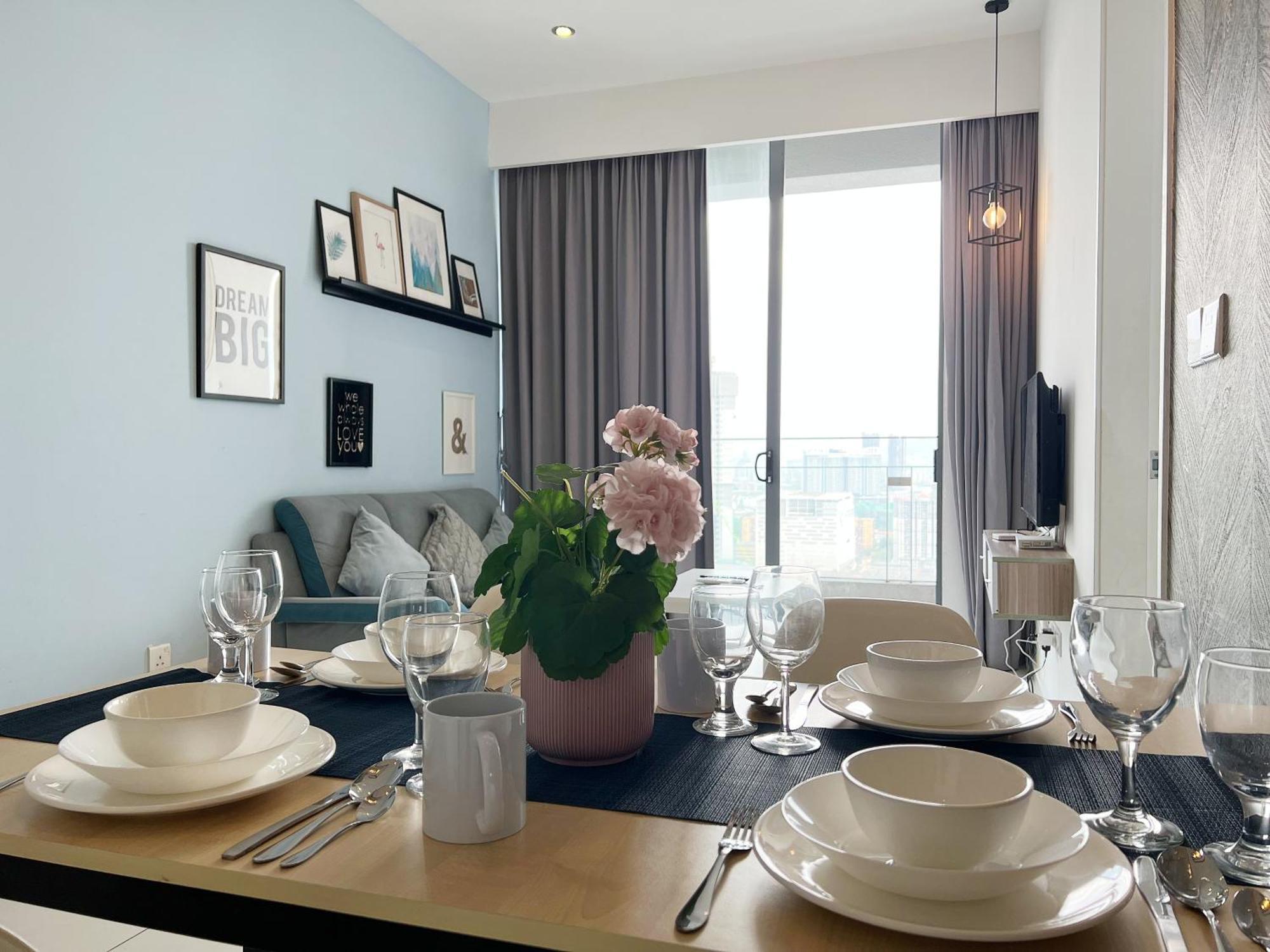 Infini Suites@ The Robertson Bukit Bintang Apartment *